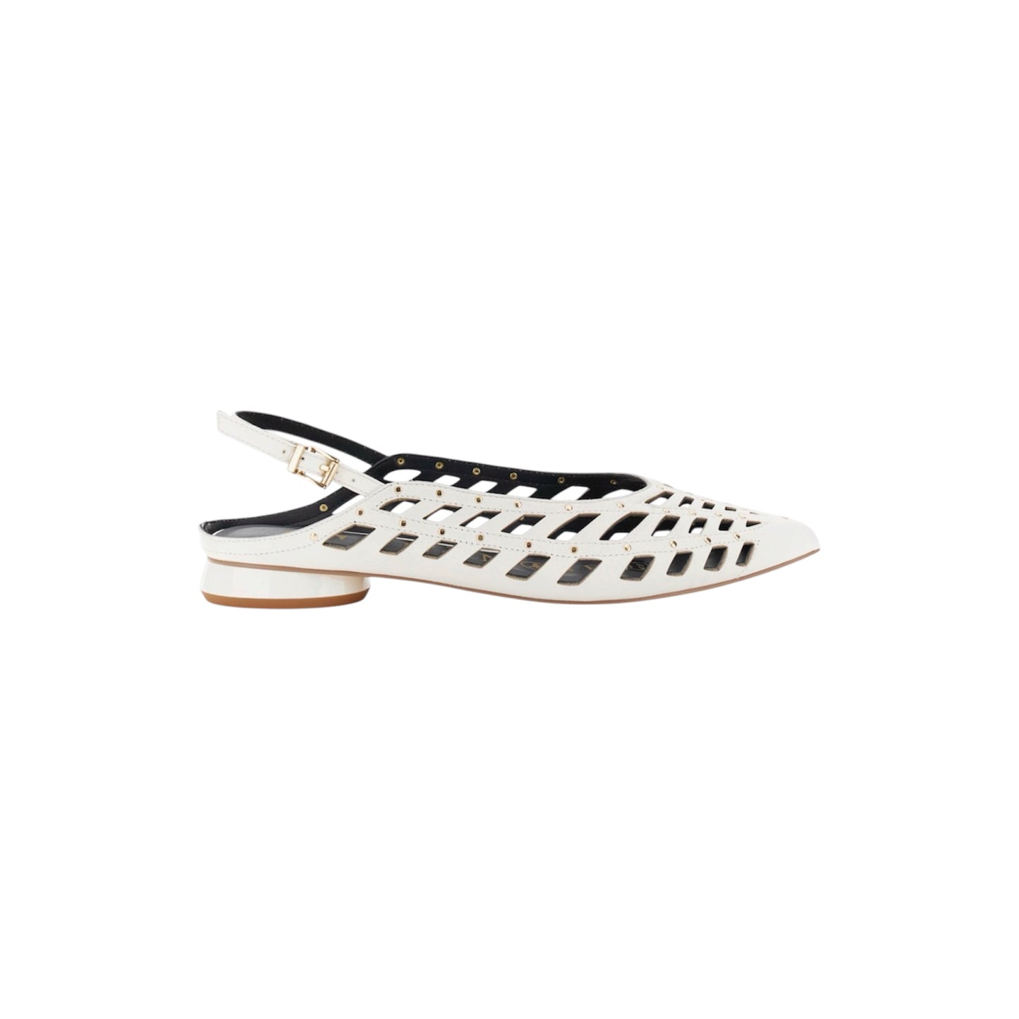 Slingback in nappa traforata con borchie e cinturino